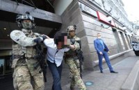 Суд змінив запобіжний захід чоловіку, який погрожував підірвати банк у центрі Києва