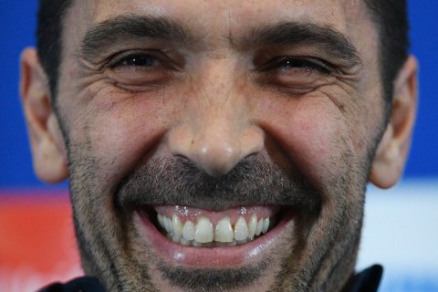"ПСЖ" предложил 40-летнему Буффону четырехлетний контракт, - СМИ