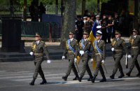 Українські військові взяли участь у параді до Дня взяття Бастилії у Парижі
