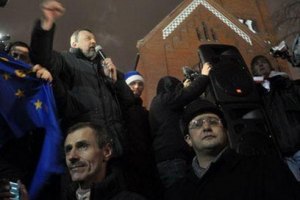 Протестующие белорусы заблокировали КПП на границе с Польшей