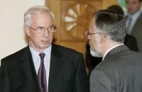 Азаров не простит Табачнику неотремонтированных школ 
