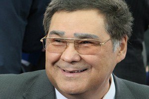 Губернатор Кузбасса выиграл у коммунистов 720 тысяч рублей