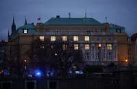 МЗС України про стрілянину у Празькому університеті: Українців немає серед потерпілих (оновлено)