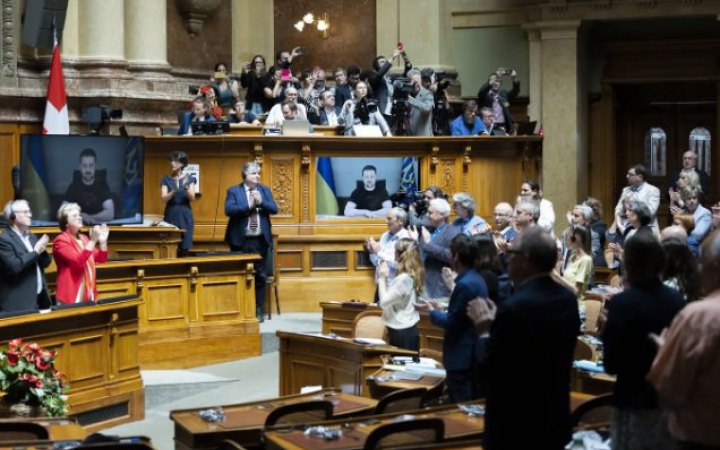 Зеленський закликав Швейцарію дозволити реекспорт військової техніки в Україну