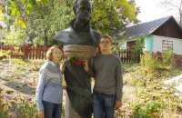В Черскасской области вандалы разрушили памятник Чорноволу