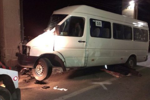 В Украине запретят использовать автобусы, переделанные из грузовых автомобилей