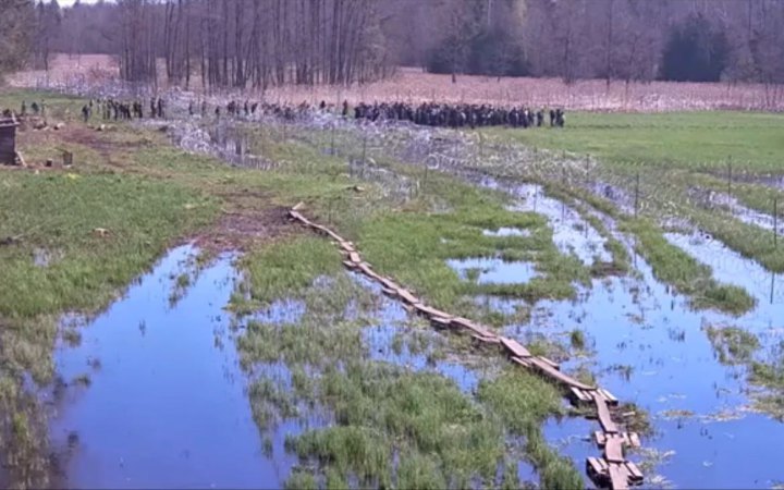 У Польщі прикордонники завадили прориву понад 200 нелегалів із Білорусі