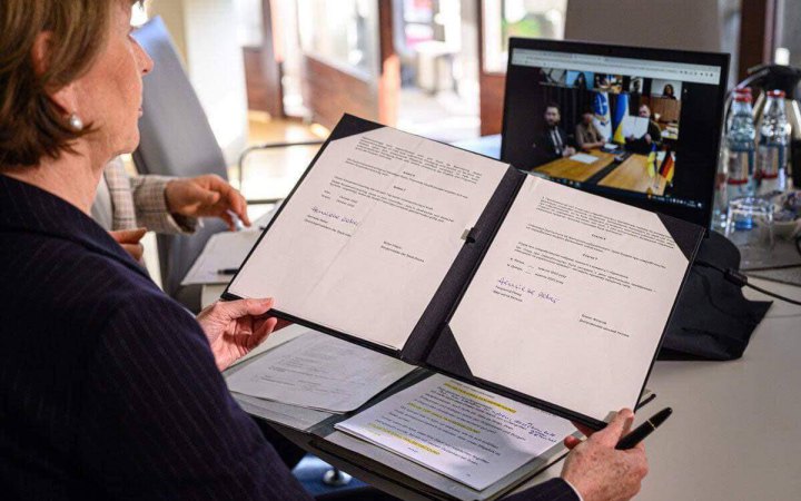 Дніпро підписав угоду про співробітництво з німецьким Кельном