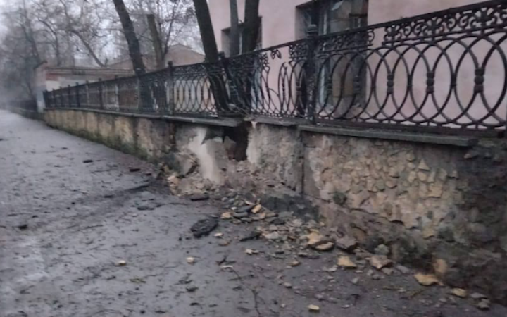 Росіяни обстріляли дитяче відділення лікарні і морг у Херсоні (оновлено)