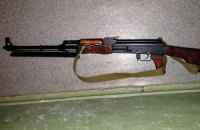 В Киеве вооруженный мужчина держал сына в заложниках 