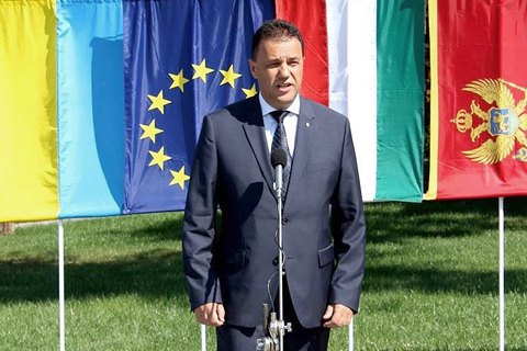 Глава Закарпатского облсовета пригрозил выходом региона из состава Украины (обновлено)