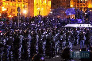 "Беркут" в Киев свозили на туристических автобусах 