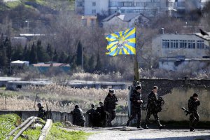 Неизвестные заблокировали военный аэродром в Джанкое