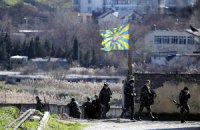 Невідомі заблокували військовий аеродром в Джанкої