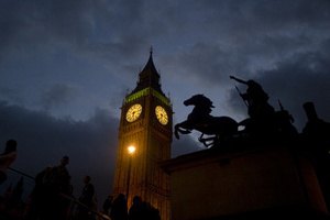 Российский художник установил в центре Лондона 5-метровую статую Чингисхана