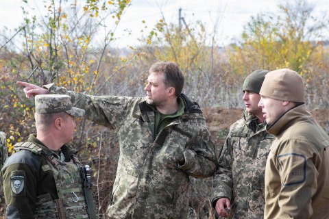 Министр обороны и начальник Генштаба посетили Золотое 