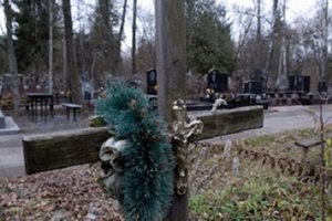 Гостомельское кладбище подтопило