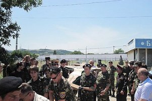 ​Украинцам запретили носить камуфляжную одежду 