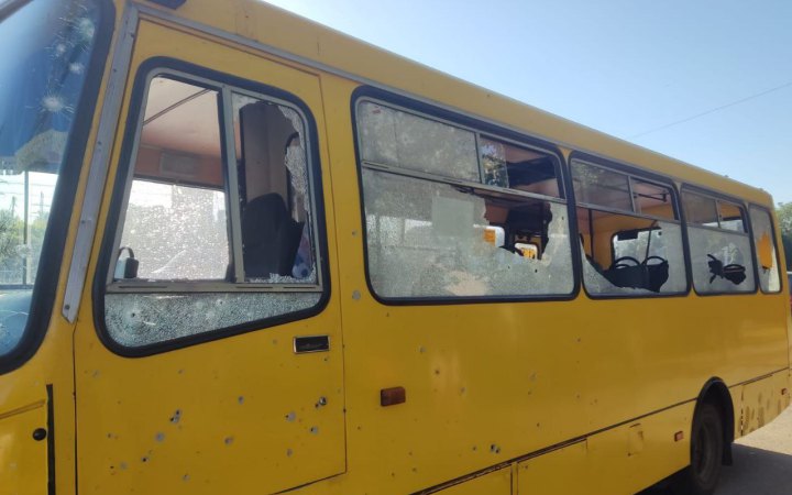 Обстріли Дніпропетровщини: ворог вдарив по Нікополю, серед поранених – дитина