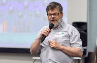 «Рій – це не просто багато дронів». Норвезький науковець розповів українським інженерам, як працює ройовий інтелект