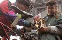 В Киев прибыл Вифлеемский огонь мира