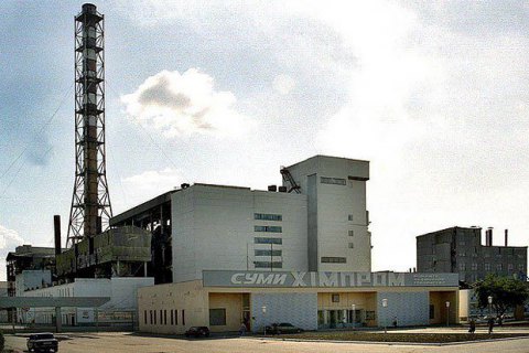 На предприятии "Сумыхимпром" мужчина упал в чан с фосфорной кислотой и погиб 