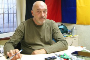 Два літаки з канадською гумдопомогою "розчинилися" в Міноборони, - волонтер