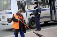 В Киеве поднимут зарплату дворникам, а не руководству ЖЭКов