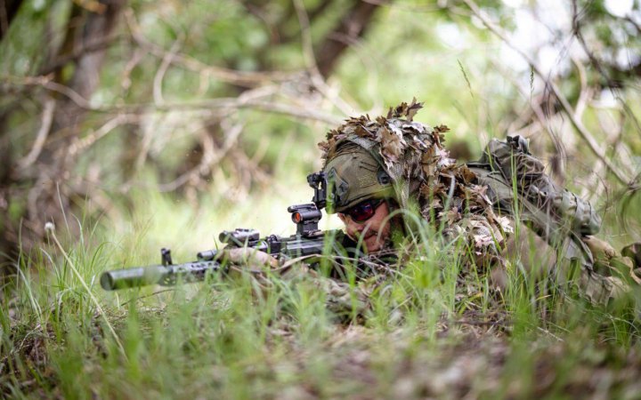 Головне за ніч та ранок п'ятниці, 28 червня: 140 боєзіткнень, День Конституції, дебати Байдена і Трампа 