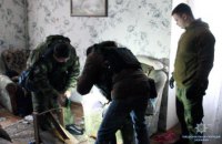 В Доброполье из-за взрыва гранаты в квартире погиб мужчина