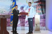 Зеленський присвоїв звання Героя України паралімпійцю Крипаку