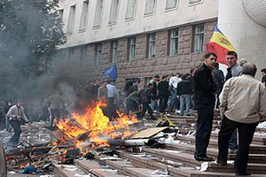 Погром в парламенте Молдавии объявили национальным праздником