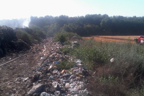 В Киевской области горела свалка