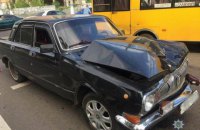 В Славянске при столкновении "Волги" с маршруткой пострадали 9 человек