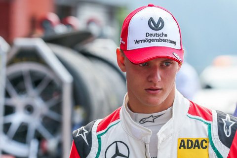 Сын Шумахера стал чемпионом Формулы-2