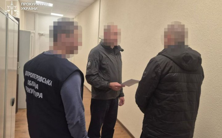На Дніпропетровщині трьох поліцейських підозрюють у розбійному нападі