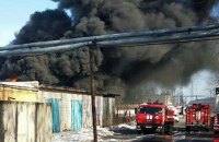 В России на частной нефтебазе вспыхнуло сразу семь бензовозов