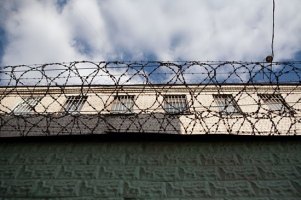 На Луганщине начальника колонии задержали за растрату 2 млн грн