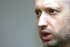 Турчинов: Тимошенко не собирается делать Януковича премьером