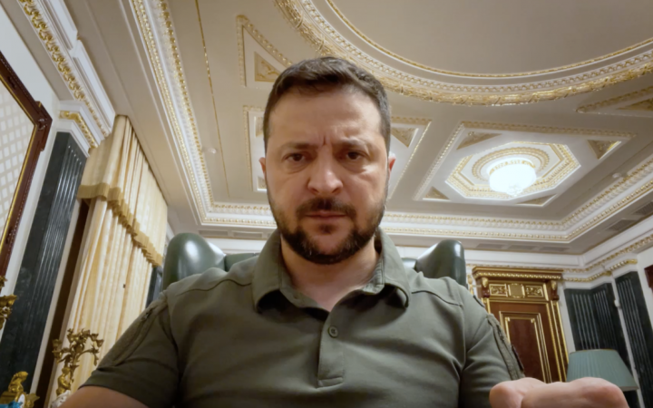 Росія відчула, що програє і намагається відтягнути цей момент, забезпечити якусь активність на фронті, – Зеленський