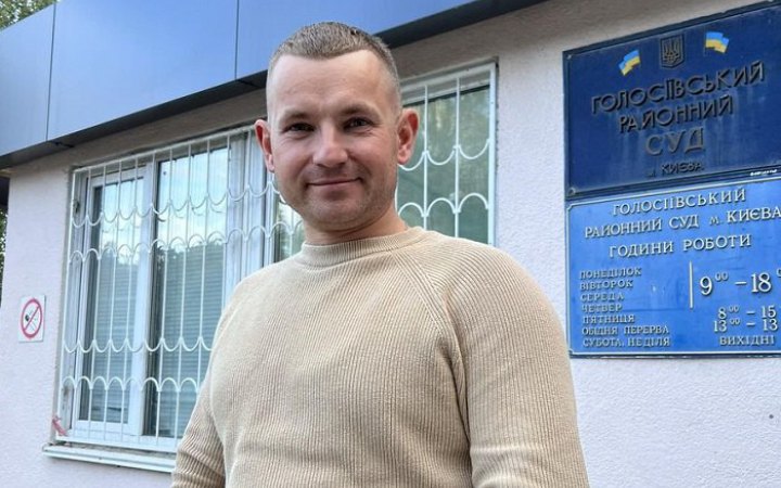 Львівського волонтера відправили під нічний домашній арешт у справі про автомобілі для ЗСУ