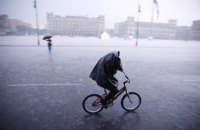 В Киеве и области до конца недели ожидаются град и шквалы