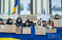 "Не мовчи – полон вбиває": у Запоріжжі пройшла акція на підтримку полонених оборонців Маріуполя
