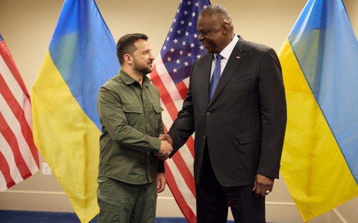 Зеленський: ми деокупуємо Бахмут і ще два міста