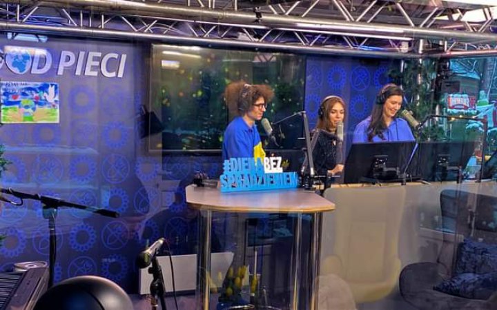 ​У Латвії на благодійному радіомарафоні збирають кошти для українських дітей-біженців, які перебувають в країні