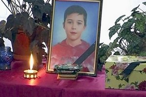 12-летний ученик повесился после разговора с учителем и директором школы