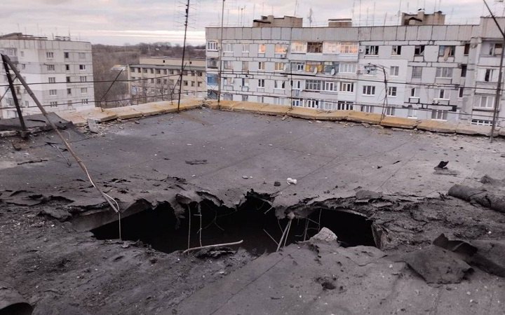 На Запоріжжі з-під завалів обстріляного будинку врятували трьох людей