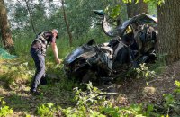 У Броварському районі внаслідок ДТП загинула водійка автомобіля, четверо дітей-пасажирів госпіталізовані