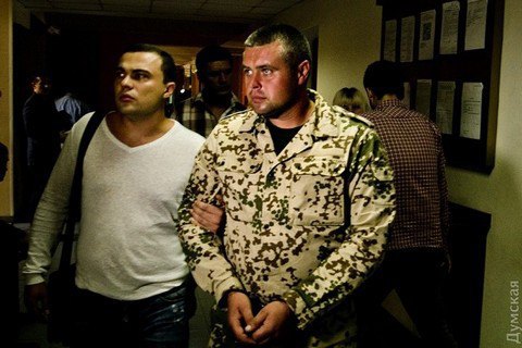 Матиос выложил прослушку подозреваемого во взяточничестве комбата