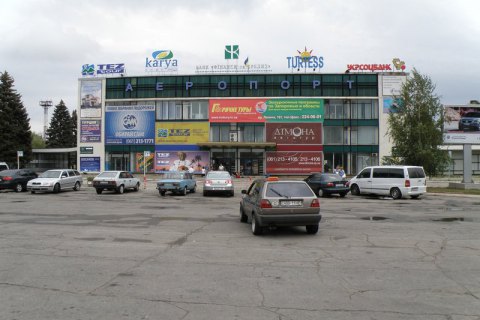 В аэропорту Запорожья размокла взлетно-посадочная полоса